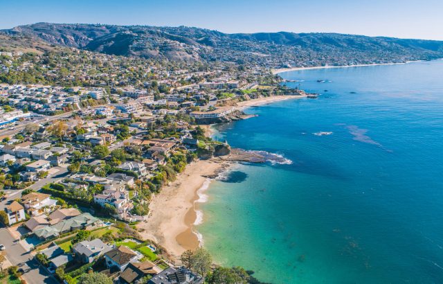 Ocean coastline
